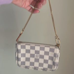 Little Louise pochette evening bag!